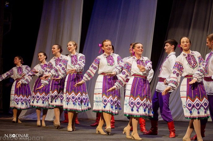 Відомий танцювальний колектив із Канади виступив в Ужгороді  – 18