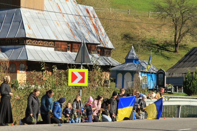 На Хустщині попрощалися із молодим Героєм – 02