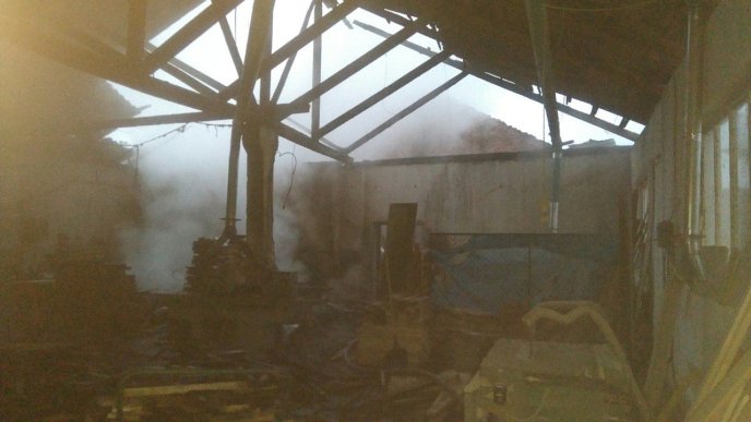 Велика пожежа у Тересві: горів цех, що належить місцевому підприємцеві – 02