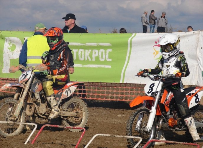 У Хусті проходить V етап Кубка чемпіонату України з мотокросу – 14