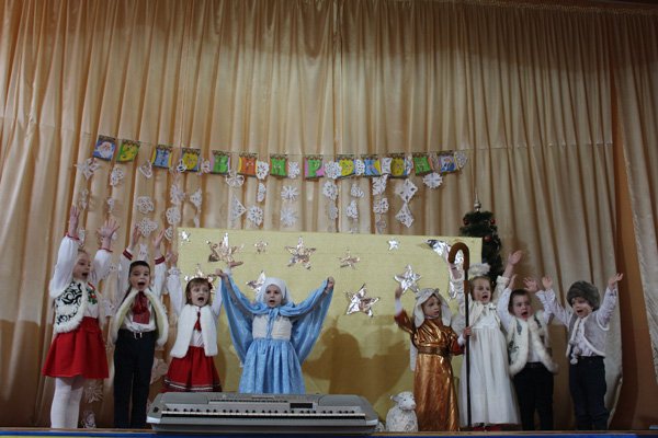 У Дубовому фестиваль «Вифлеємська зіронька» зібрав юних колядників   – 07