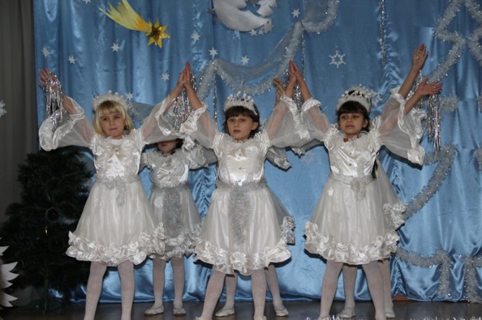 Вихованці Великоберезнянської школи-інтернат отримали подарунки від святого Миколая – 12