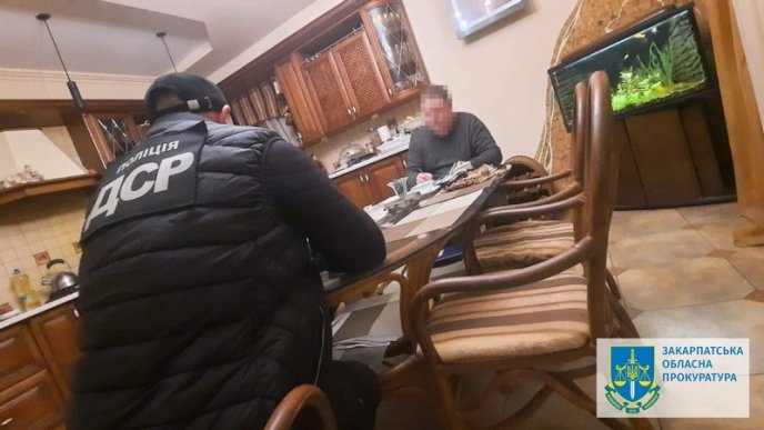 На Закарпатті екскерівництво банку підозрюють у багатомільйонній оборудці  – 02