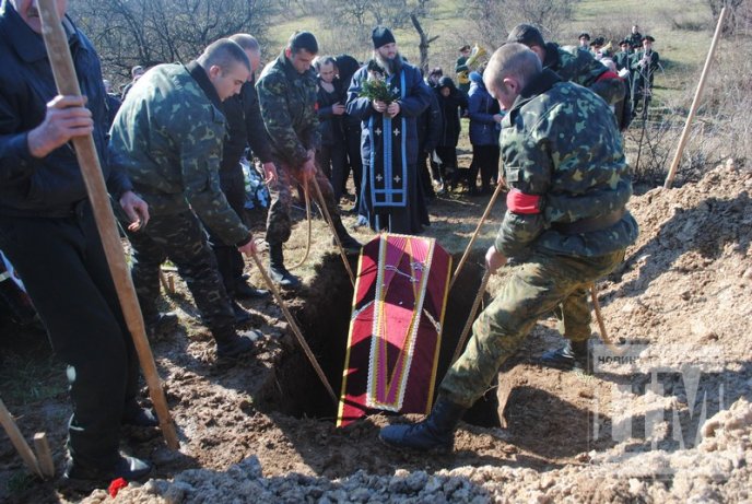 У Лавках попрощались із загиблим бійцем 128-ої бригади Ярославом Костем (ФОТОРЕПОРТАЖ) – 31
