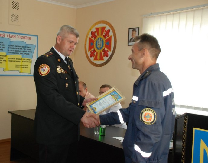 Іршавських рятуальників представники влади привітали з професійним святом – 03