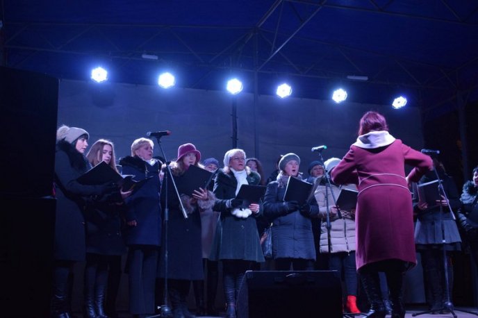 У Берегові запалили першу свічку Адвента – 03