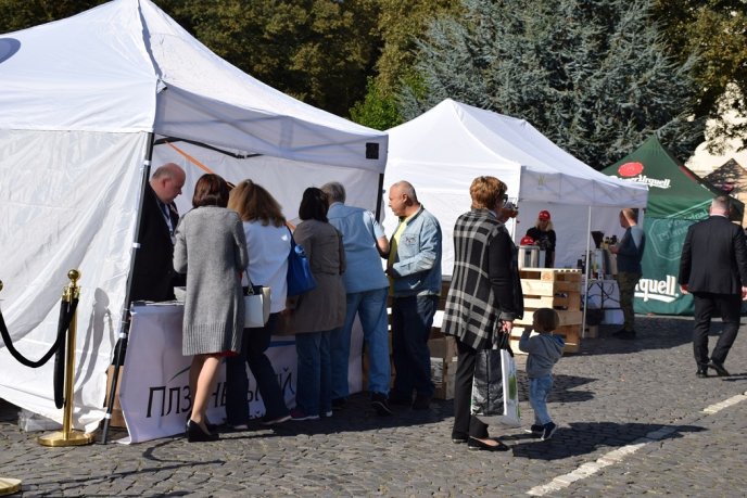 На головній площі Закарпаття відкрили фестиваль "Чеські дні" – 02