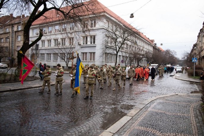 На Закарпатті поховали військового, який загинув у бою біля міста Соледар – 05