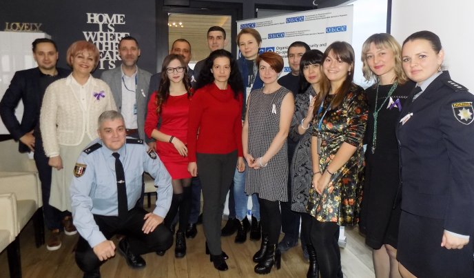 В Ужгороді  проблеми гендерної рівності та насильства проти жінок обговорювали в форматі ОБСЄ кафе   – 03