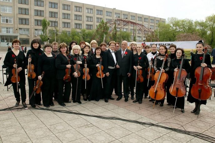 В Ужгороді з симфонічним оркестром виступить відомий австрійський композитор та музикант – 03