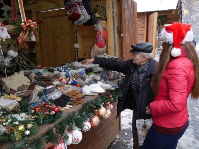 В Ужгороді розпочався новорічно-різдвяний ярмарок – 29