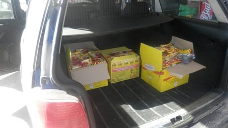 Угорець перевозив контрабандні цигарки, приховавши їх "Мівіною" – 02