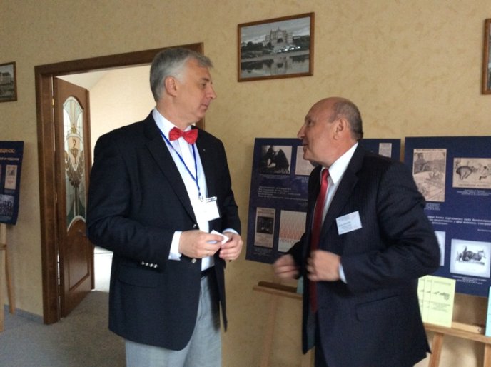 Ерделі збирає науковців в Ужгороді – 01