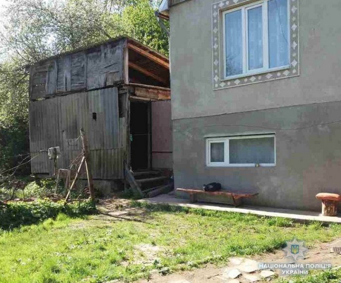 На Мукачівщині поліцейські виявили наркопритон – 03