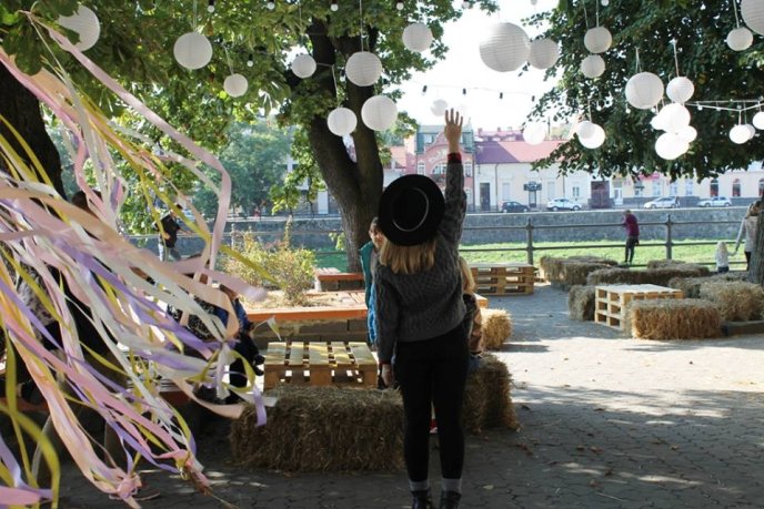 В рамках Дня міста Ужгород відбувся масштабний танцювальний флешмоб – 37