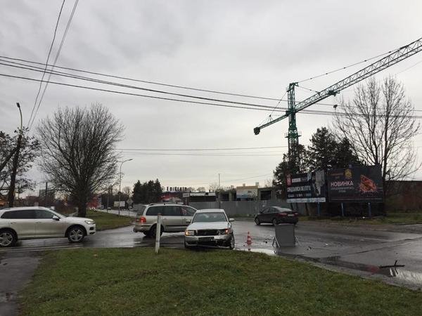 В Ужгороді зіткнулися два автомобілі – 02