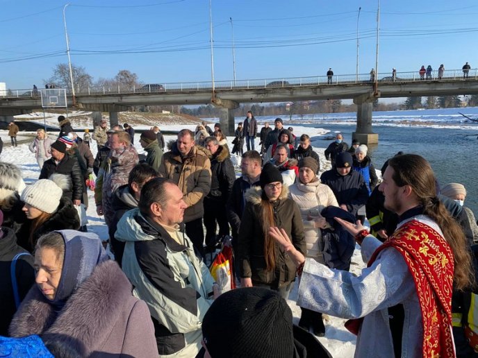 Як у Мукачеві митрополит Феодор воду освячував – 09 Як у Мукачеві митрополит Феодор воду освячував – 09
