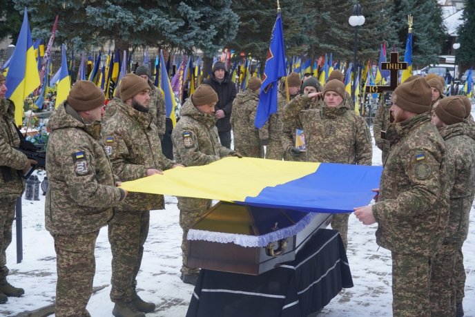 В Ужгороді поховали полеглого Героя