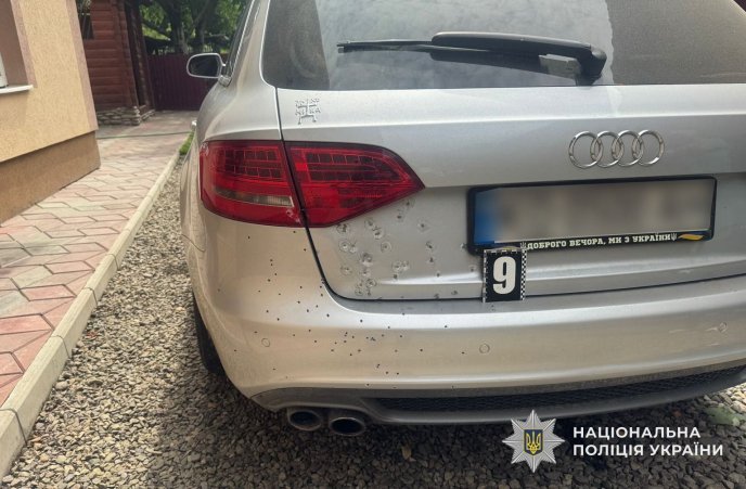 Приїхав і почав стріляти: на Закарпатті намагались вбити чоловіка – 01 Фото — Відділі комунікації поліції Закарпатської області