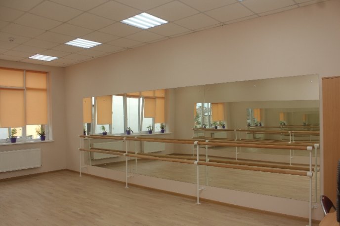 Відкрито Мукачівський центр дитячої та юнацької творчості: як він зараз виглядає – 07