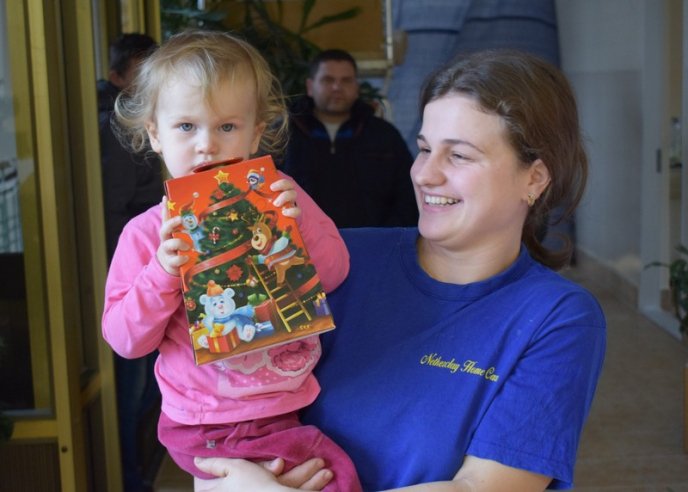 Для маленьких пацієнтів Ужгородської міської дитячої лікарні влаштували свято – 18