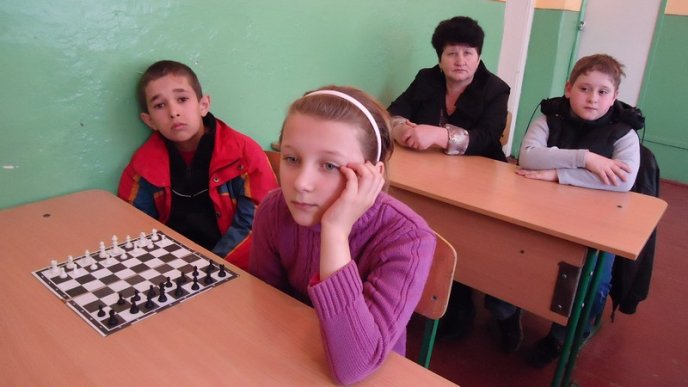 У ЗОШ №4 міста Рахова відкрили шаховий гурток – 03