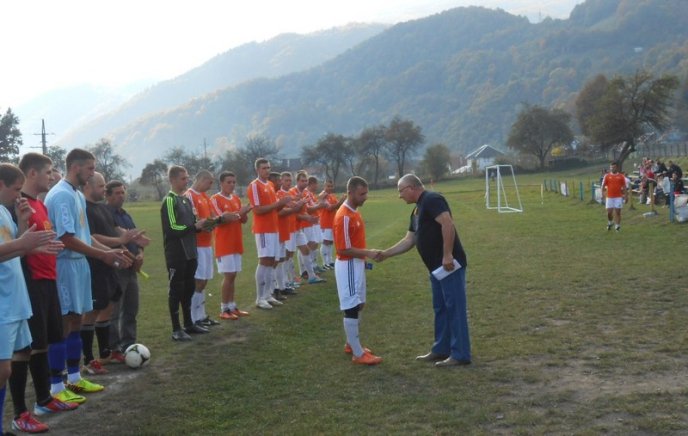 На Тячівщині та Рахівщині пройшли чергові матчі районної та обласної першостей з футболу – 01