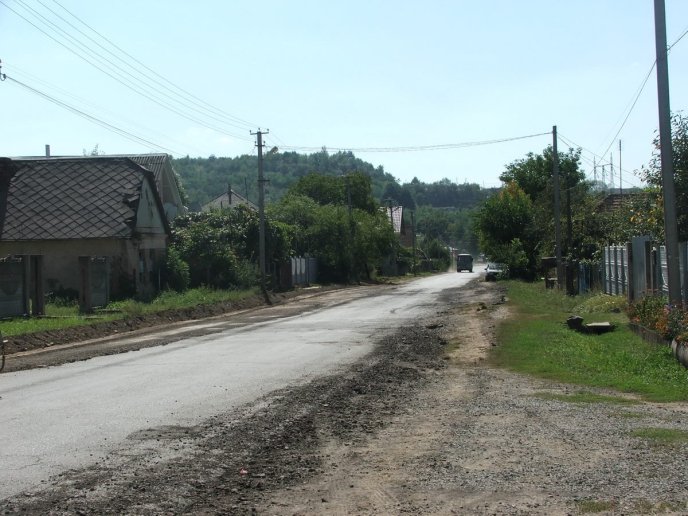 На Мукачівщині триває ремонт автодороги «Кольчино – Лісарня – Пузняківці» – 10