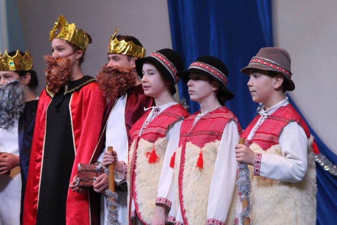 У Мукачеві розпочався пісенний фестиваль "Різдвяна зіронька" – 11