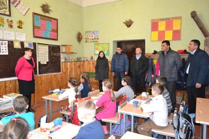 Михайло Рівіс: "Понад півсотні діток Анталовецької початкової школи вже цьогоріч навчатимуться у комфортних умовах" – 02