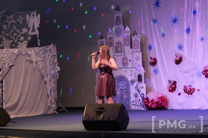 У Мукачеві визначили переможців фестивалю "Різдвяна зіронька – 2016" – 05