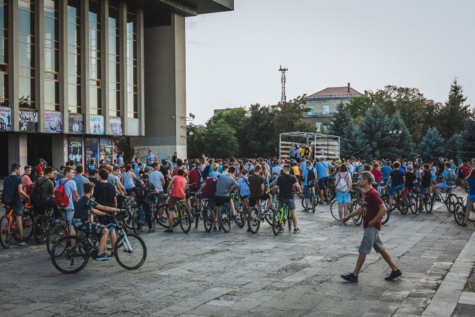 Понад триста ужгородців взяли участь у велозаїзді вулицями обласного центру – 25
