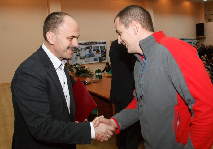 Керівництво Закарпаття привітало енергетиків з професійним святом (ФОТО) – 04