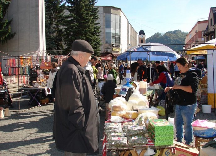 У Хусті розпочався фестиваль меду та вина «Срібні джерела» – 02