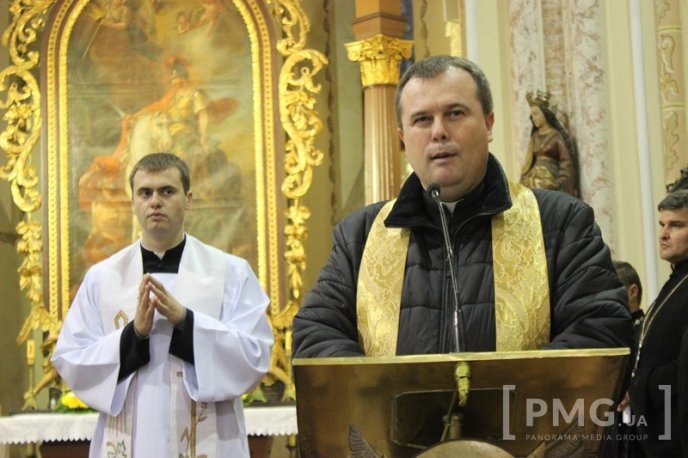 Яскраве святкування Дня святого Мартина у Мукачеві: парад ліхтариків, лицарські бої та вогняне шоу – 07 Яскраве святкування Дня святого Мартина у Мукачеві: парад ліхтариків, лицарські бої та вогняне шоу – 07