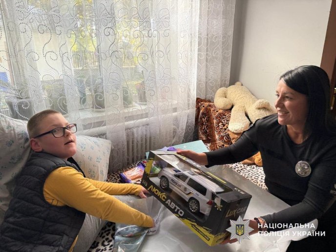 Правоохоронці влаштували сюрприз для юного закарпатця – 01