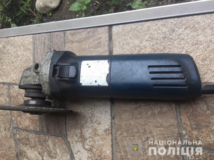 На Мукачівщині неповнолітній хлопець обкрадав людей – 01