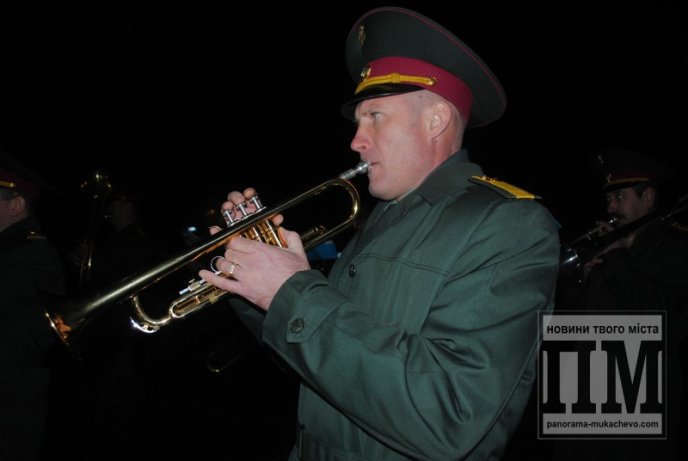 У Мукачеві урочисто зустріли бійців Героїчної 128-ої бригади (ФОТОРЕПОРТАЖ) – 31