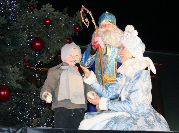 До свята Миколая запалала головна ялинка області (ФОТО) – 03