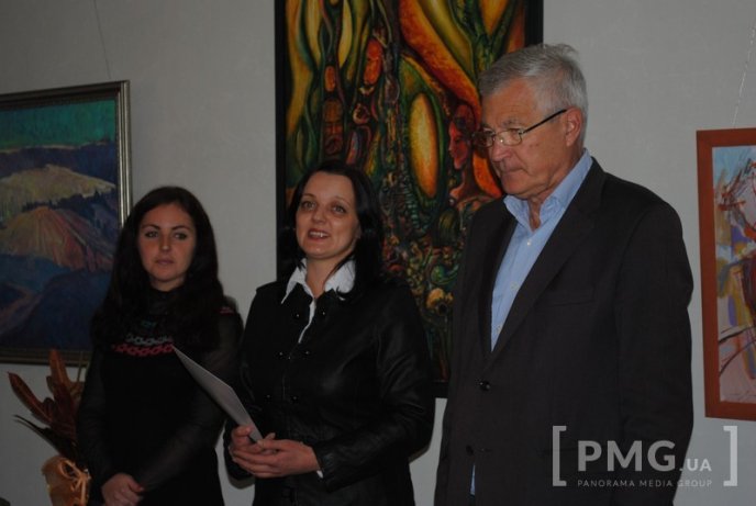 У Мукачеві до Дня художника відкрилась виставка митців міста – 14