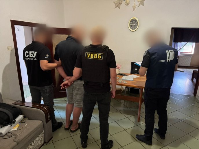 На Закарпатті викрили прикордонника. Відомо, що він утнув – 01 У Закарпатській області затримали прикордонника