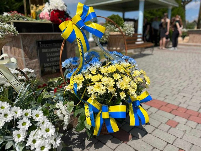У селі на Мукачівщині поховали прикордонника, який загинув на війні – 04 У селі на Мукачівщині поховали прикордонника, який загинув на війні – 04