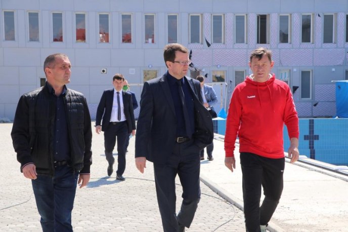 Анатолій Полосков із командою оглянули ДЮСШ у Мукачеві – 02