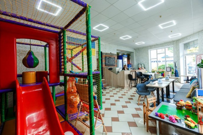 В Ужгороді функціонує перша в Україні пральня-кав’ярня для внутрішньо переміщених осіб – 04 В Ужгороді функціонує перша в Україні пральня-кав’ярня для внутрішньо переміщених осіб – 04