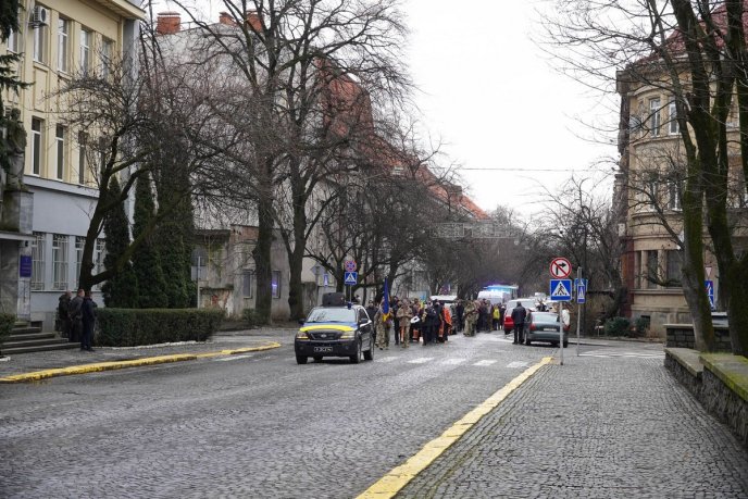 В Ужгороді поховали воїна, якого 15 місяців вважали зниклим безвісти – 05