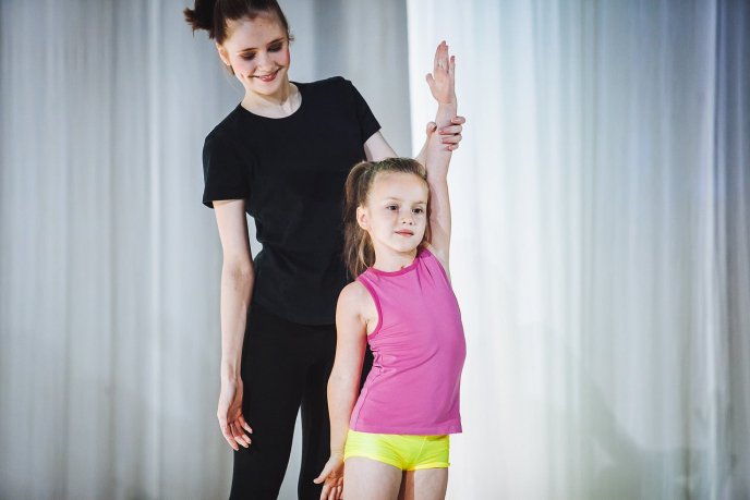 В Ужгороді студія сучасного танцю «Бліц» провела звітний концерт – 28