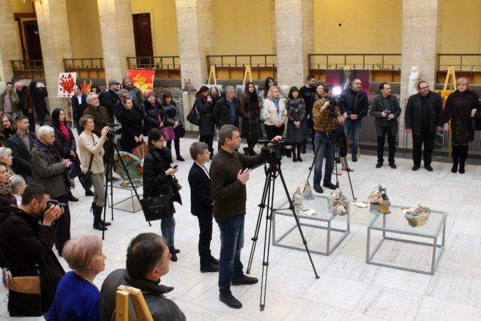 В Ужгороді відкрили виставку українсько-словацької кераміки та живопису – 03