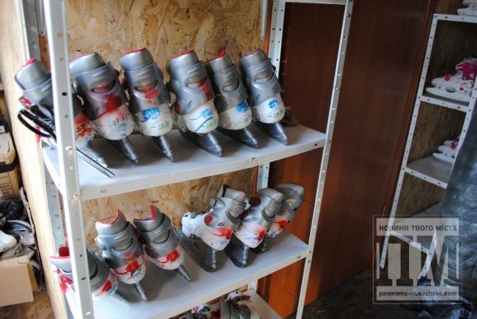 Мукачівська ковзанка вже майже готова, організатори обіцяють приємні сюрпризи (ФОТО) – 07 Мукачівська ковзанка вже майже готова, організатори обіцяють приємні сюрпризи (ФОТО) – 07