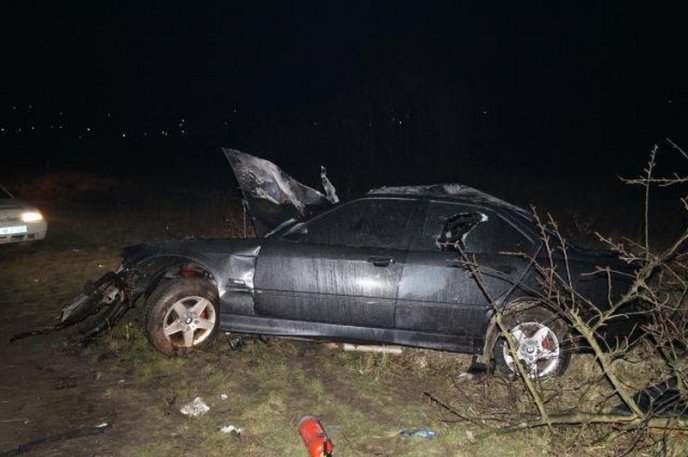 Жахлива аварія у новорічну ніч: загинули 14-річна дівчина та її 26-річний хлопець (ФОТО) – 04