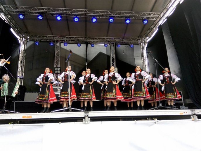 У Середньому проходить фестиваль "Троянда Карпат" – 03